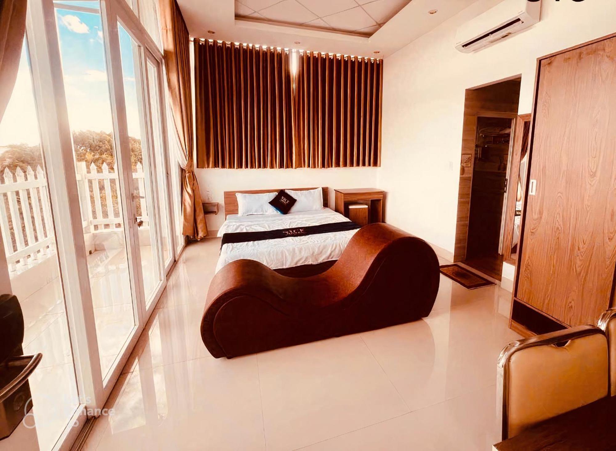 Nice Hotel Buon Ma Thuot Exterior photo